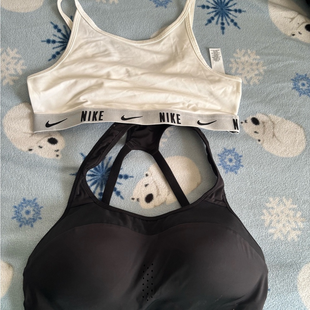 Nike White and Black Sports Bras with Wide Elastic Band and Soft Stretchy Fabric